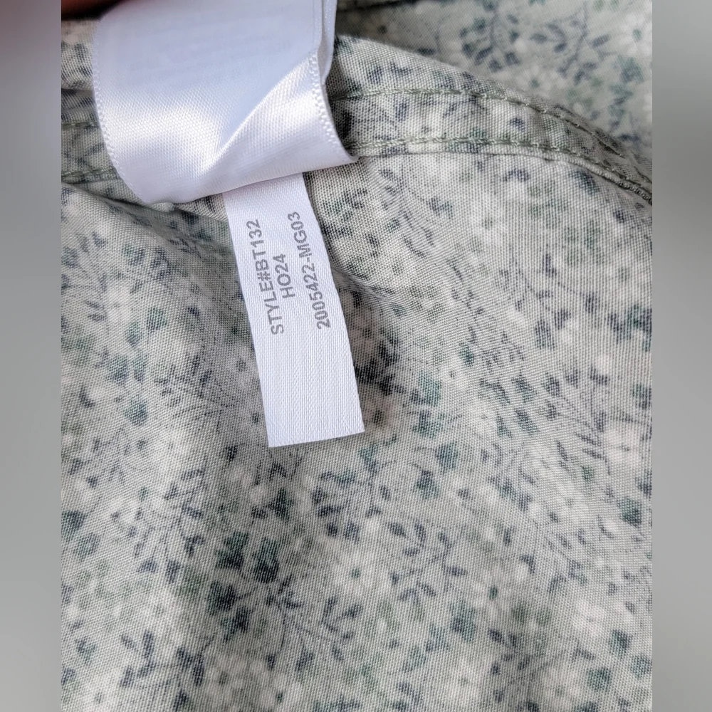 Men's Floral Patterned Shirt - Picture 6 of 9